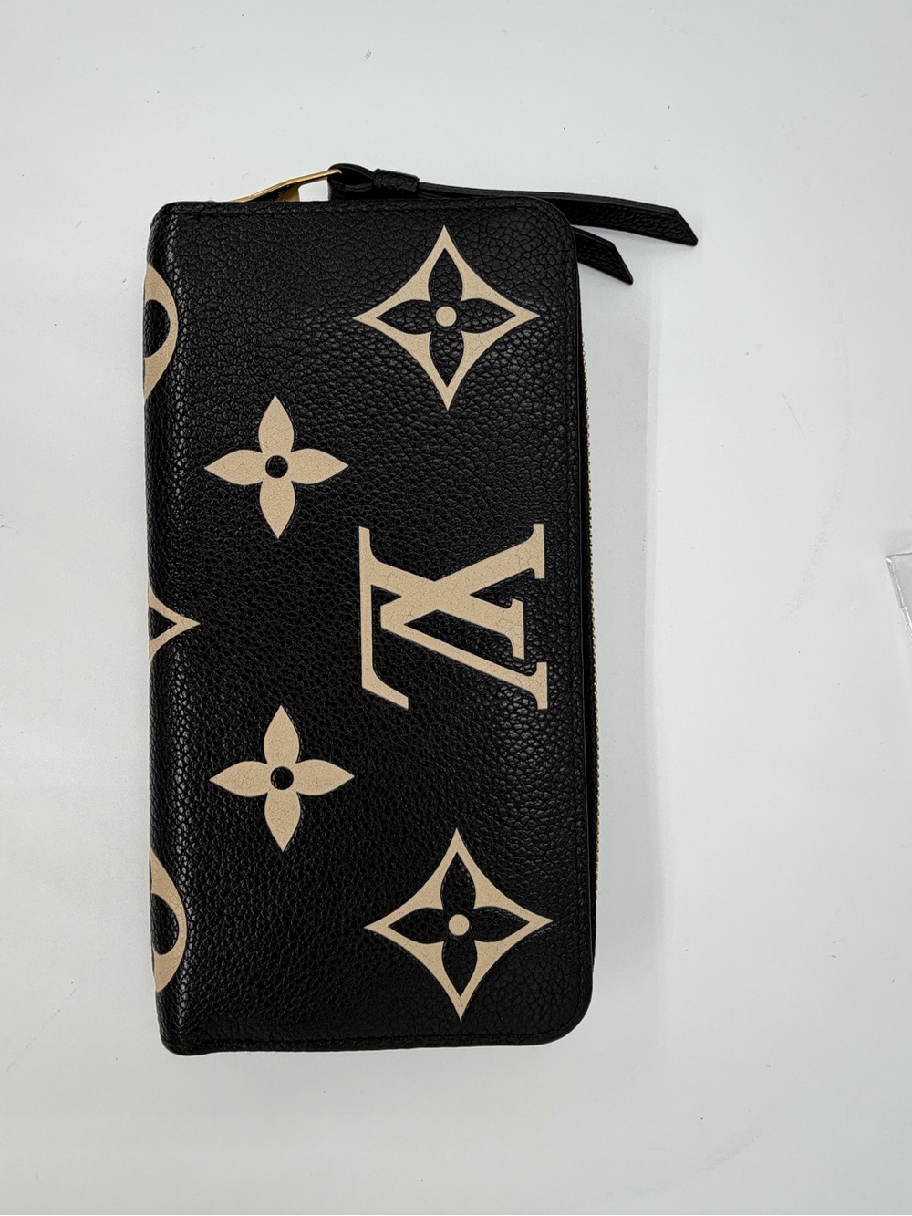 Louis Vuitton Black & Cream Monogram Zip-Around Wallet - Picture 2 of 13